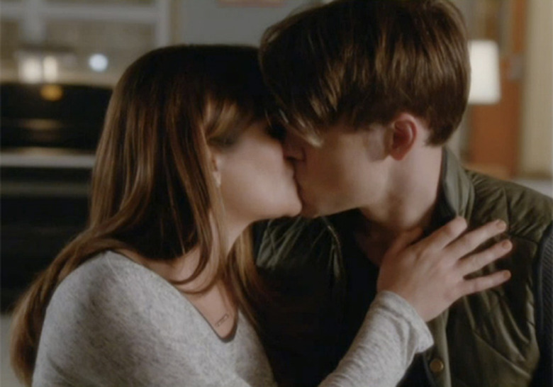 Glee Rachel Sam Kiss