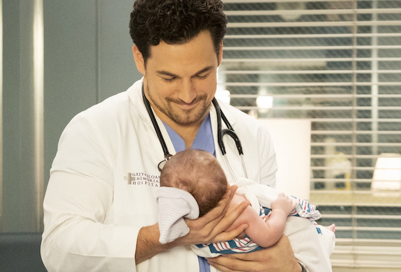 greys-anatomy-season-15-episode-22-recap-jo-alex-fight