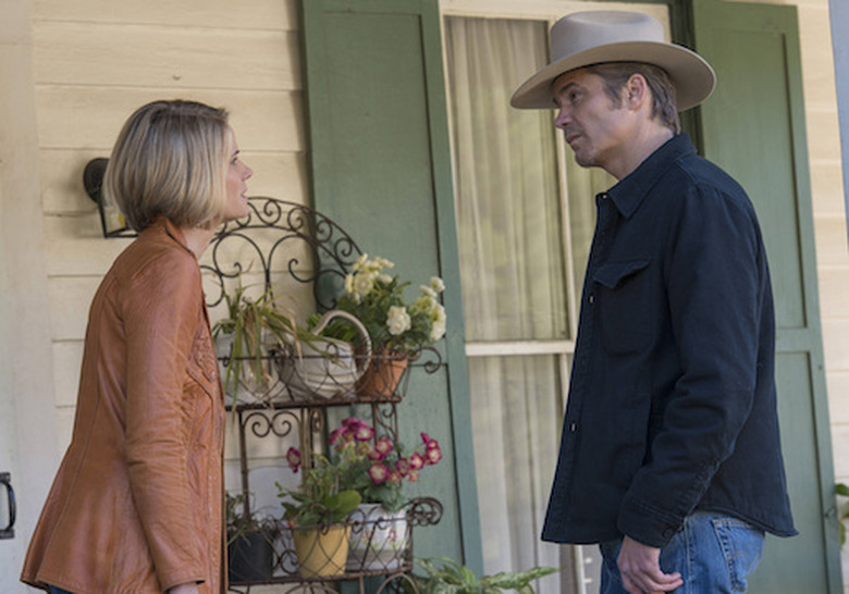 Justified Ava Shoots Boyd Takes Money