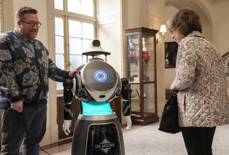 Only Murders in the Building Season 5: Who Voices the Robot Doorman?