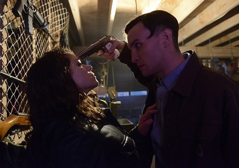 Orphan Black Bonnie Shoots Mark