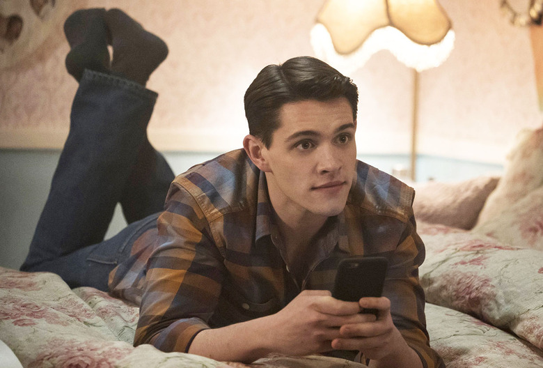Pretty Little Liars' Riverdale Easter Egg