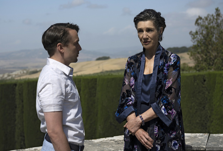 Succession Season 3 Episode 8 Roman Caroline