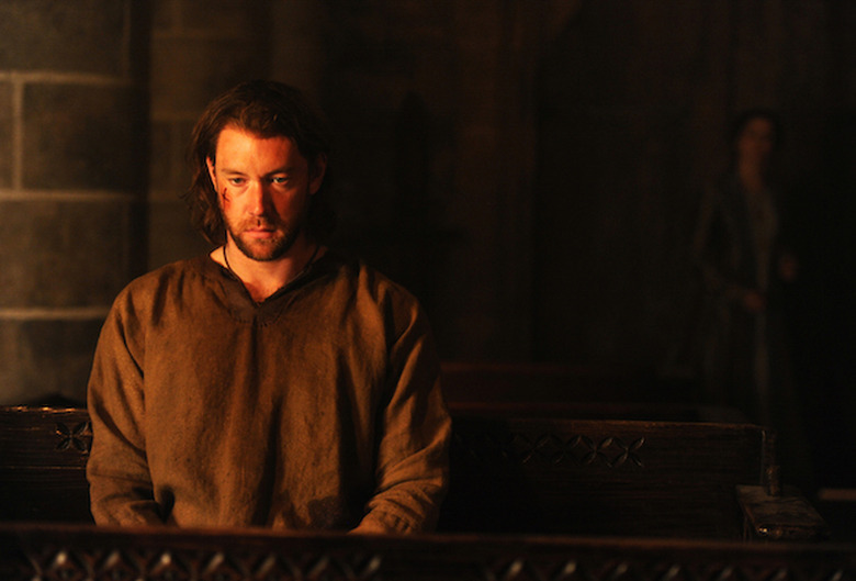 the-bastard-executioner-premiere-recap-kurt-sutter-lee-jones