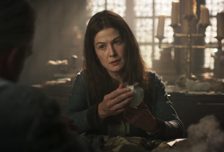 wheel-of-time-2x01-moiraine