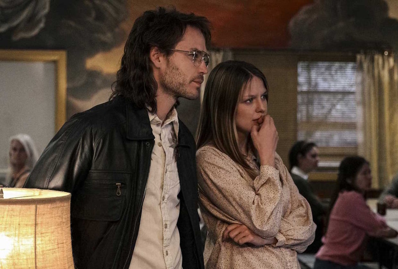 Waco Premiere Recap Taylor Kitsch Melissa Benoist