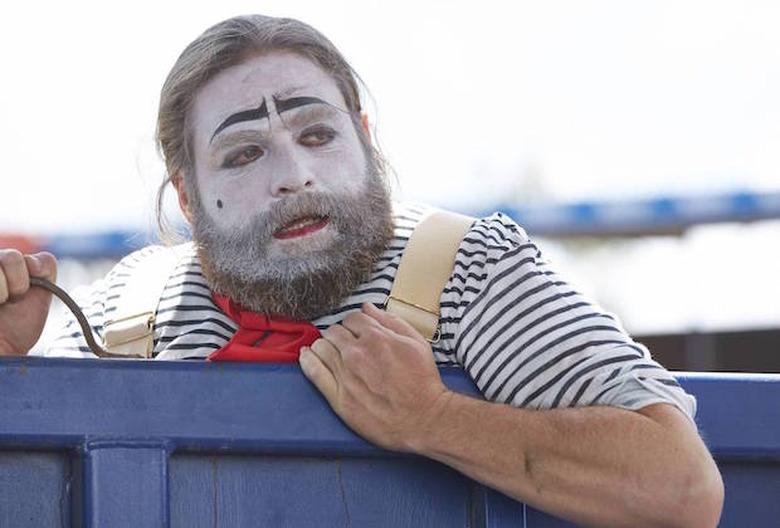 baskets-review-zach-galifianakis-clown-comedy-fx