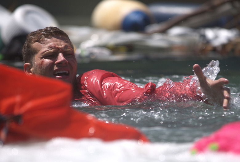 9-1-1 Tsunami in Season 3, Episode 2