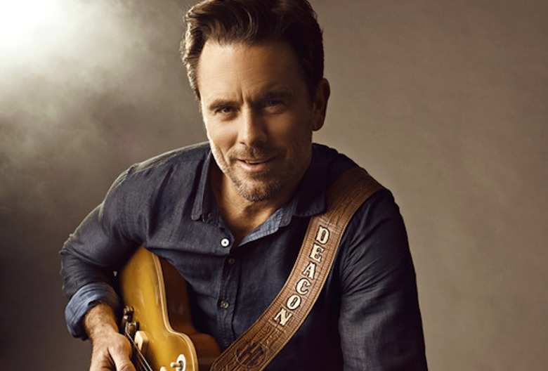 cmt-music-awards-charles-esten