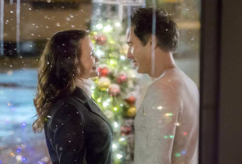 A Heavenly Christmas Final Photo Assets